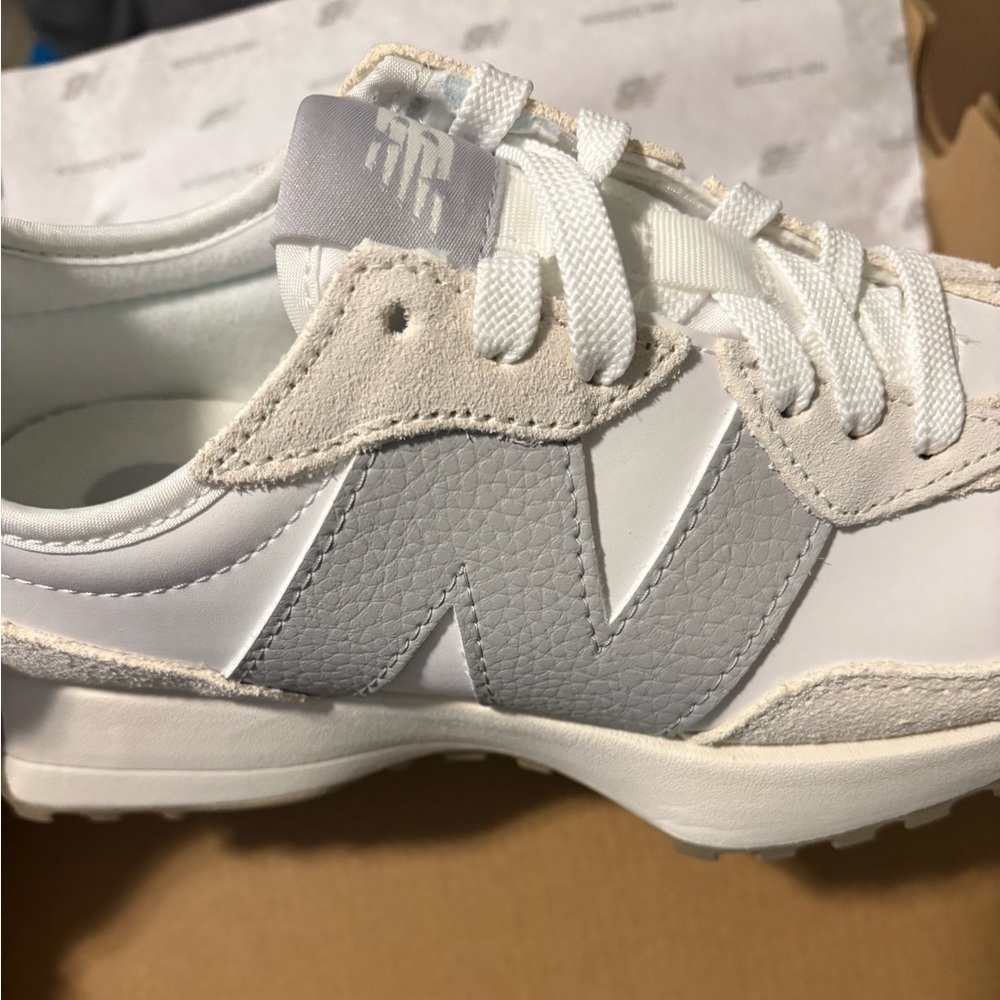 NEW BALANCE 327 - Picture 7 of 10